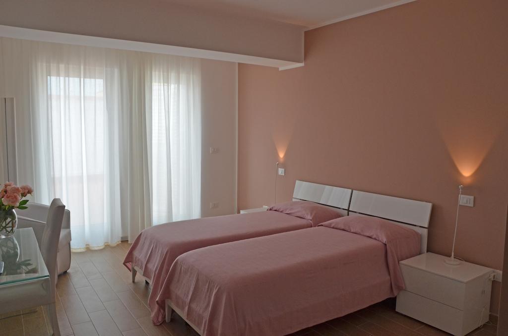 Hotel Residence Thalassa Reggio di Calabria Szoba fotó